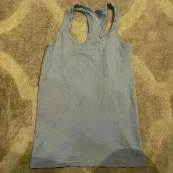 Blue lululemon tank top - Picture 2 of 3